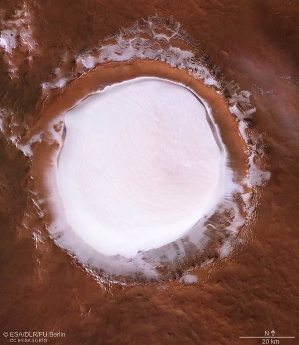 Mars'taki dev 'buz gölü' görüntülendi: İşte muhteşem fotoğraf
