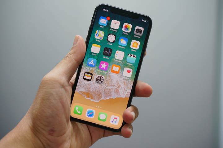 Apple, iPhone XS ve XR üretimini yüzde on daha azalttı