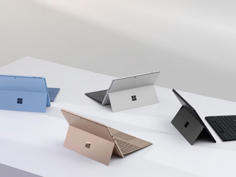 Snapdragon X işlemcili ve OLED ekranlı Surface Pro 10 tanıtıldı