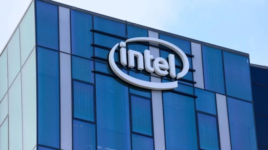 Intel'in hisseleri bir günde %30 düştü!