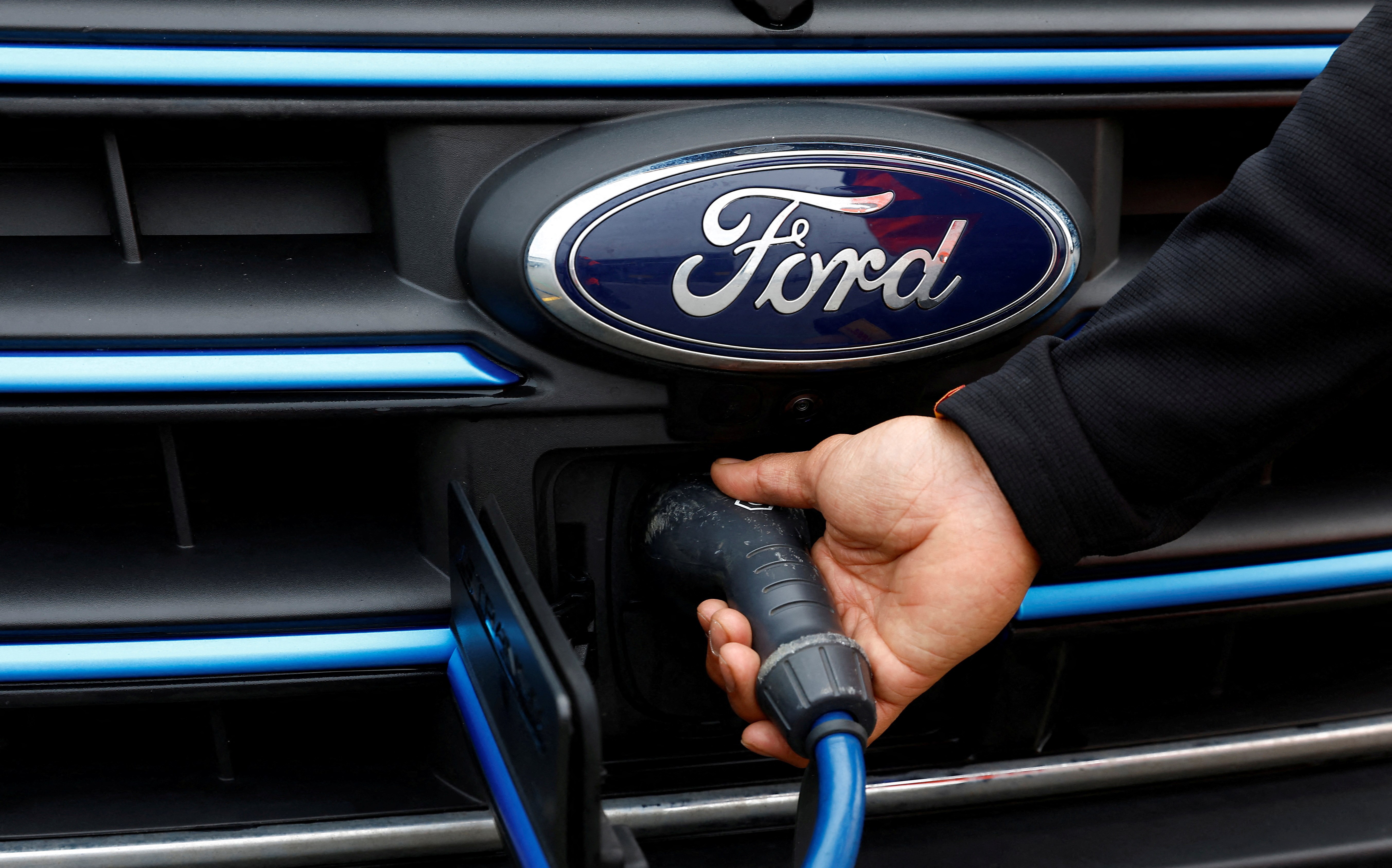 Ford, elektrikli araç planlarını güncelledi: İptal ve ertelemeler