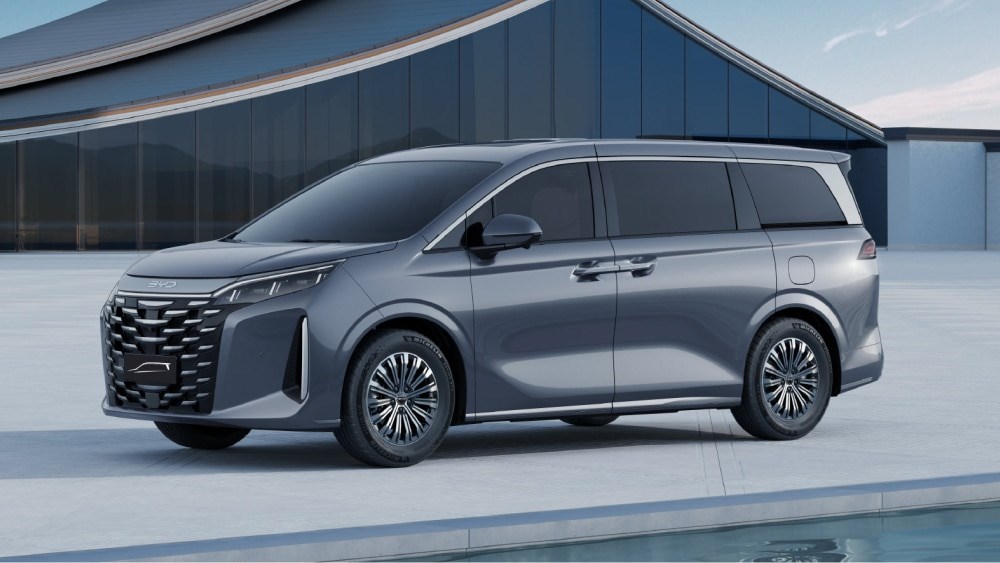 BYD'den yeni şarj edilebilir hibrit MPV: BYD Xia