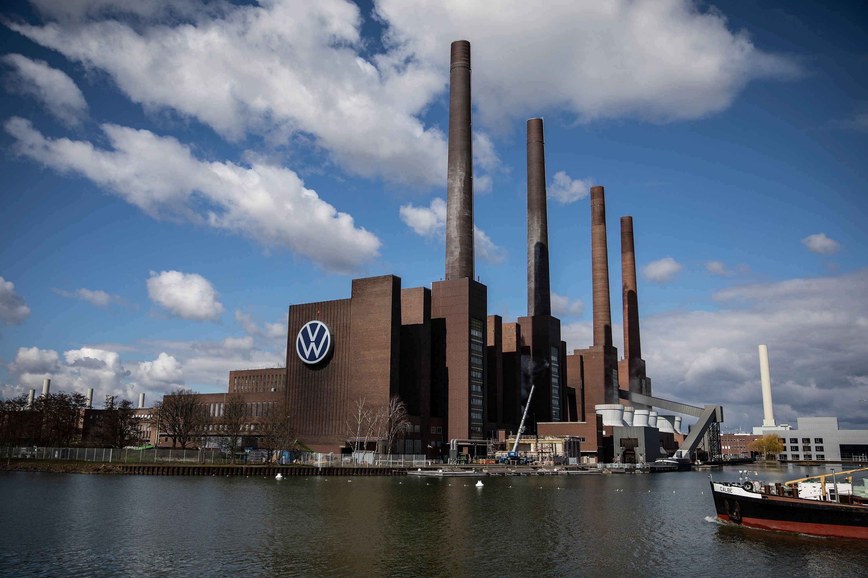 Volkswagen'de toplu işten çıkarma ve fabrika kapatma alarmı