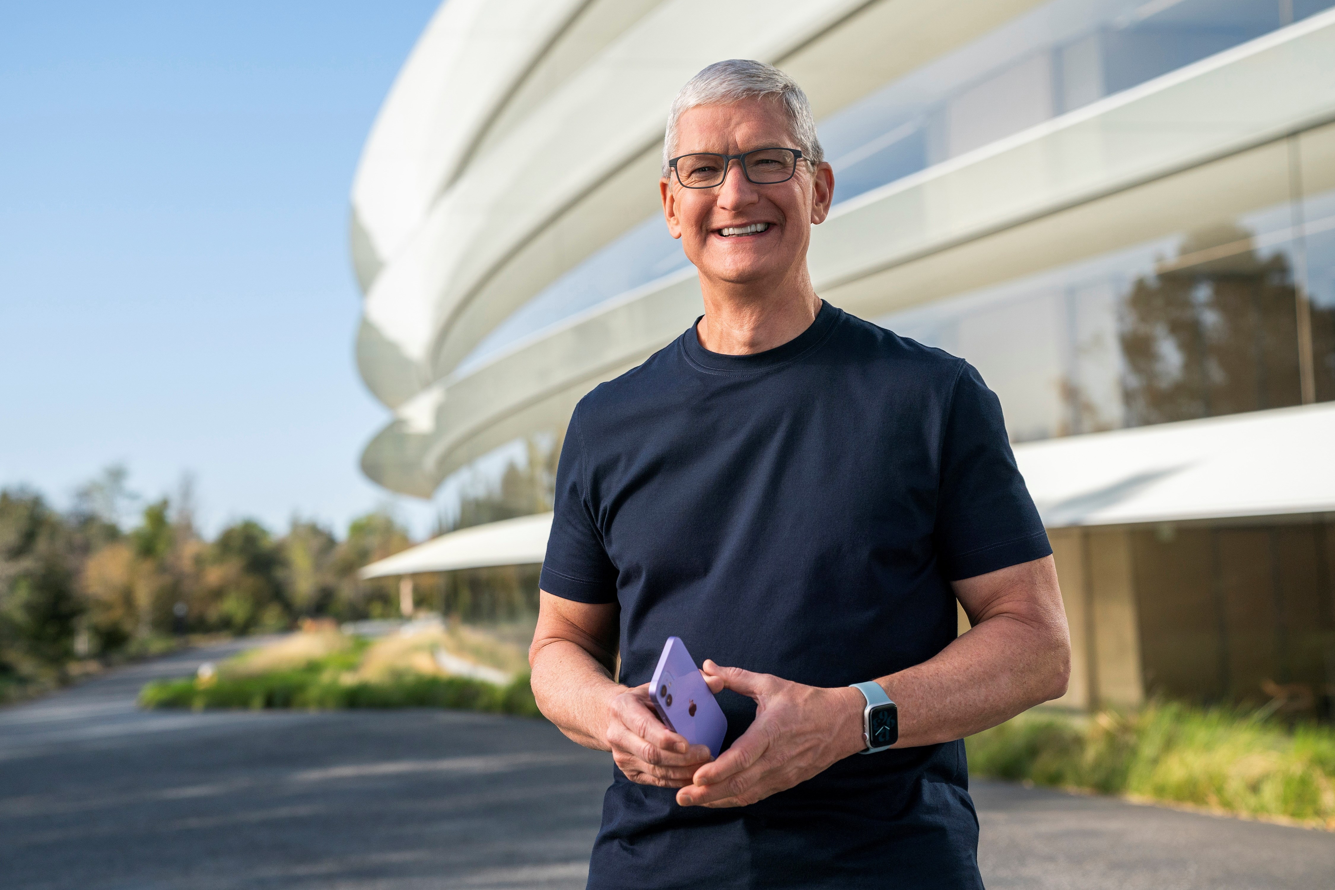 Tim Cook: iOS 18.1, iOS 17.1'e göre iki kat daha hızlı yayılıyor