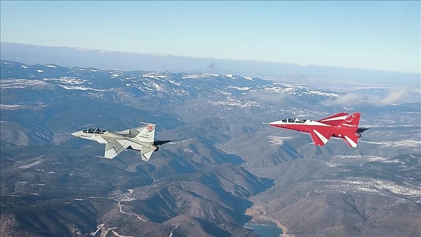 Türk ve İspanyol Hava Kuvvetlerinden HÜRJET ile kol uçuşu